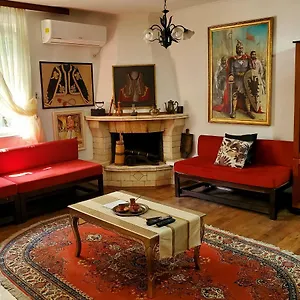 Unique Traditional House, Hosted By J&g Villa Tirana