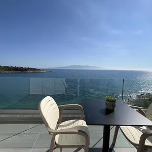 Sea Breeze Apartment Sarandë