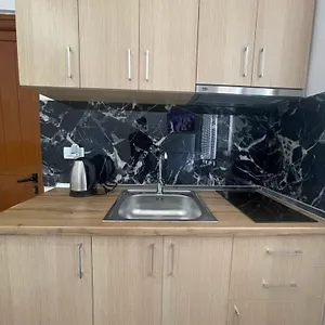 Rent Loren Ferienhaus Vlorë