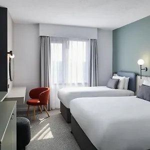 4* מלון Leonardo Parnell Street